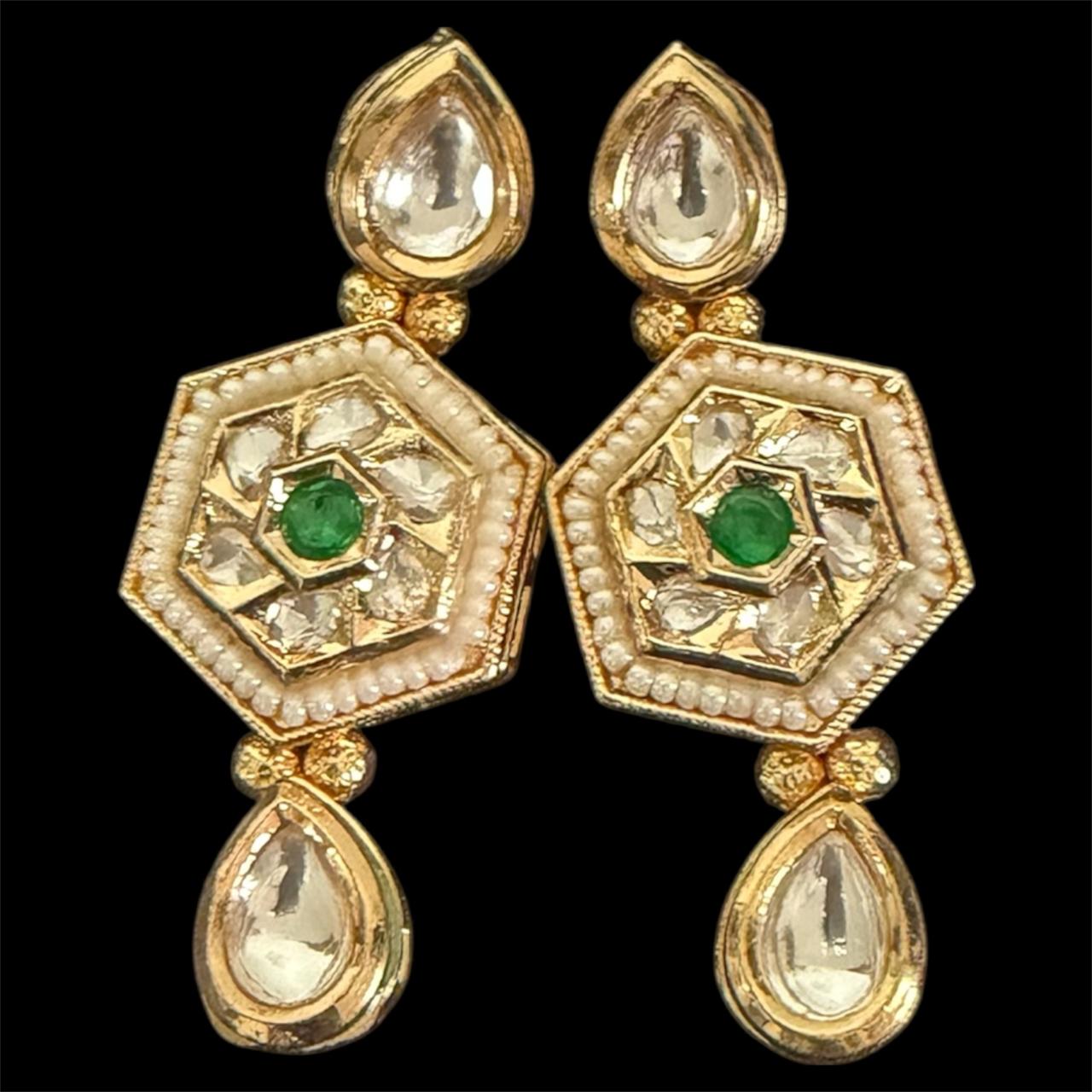 Geometric Emerald-Drop Kundan Necklace Set