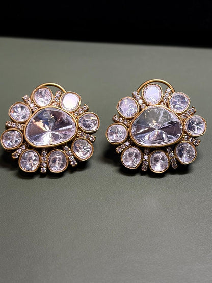 Mossanite 18 k Gold Polish Studs