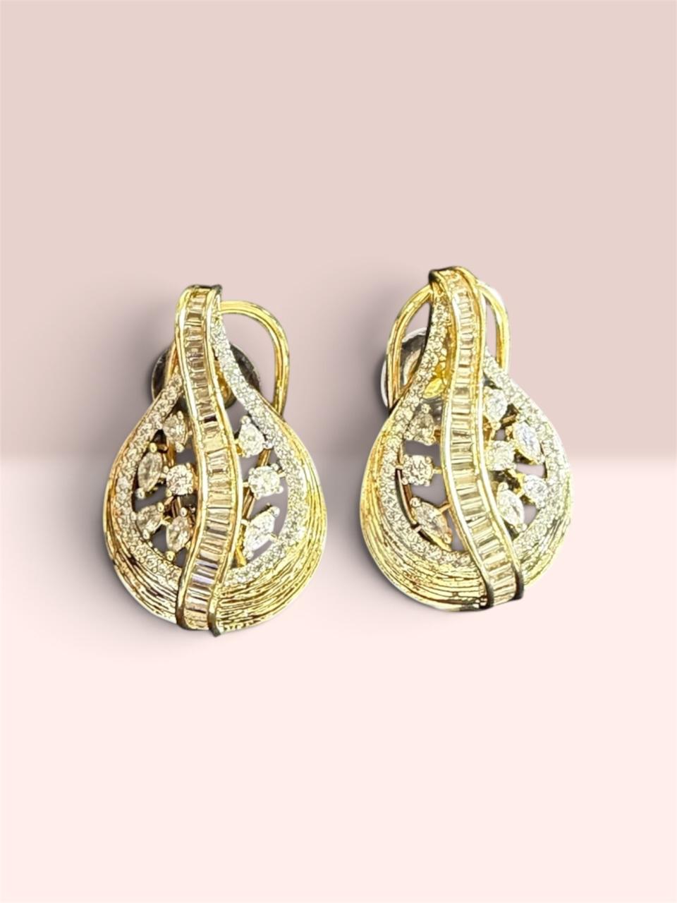 Aurelia Swirl Diamond-Accented Pendant Set