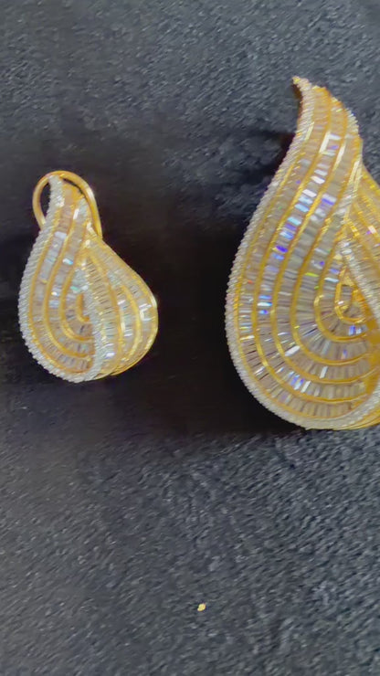 Zephyr Baguette Flame Pendant Set